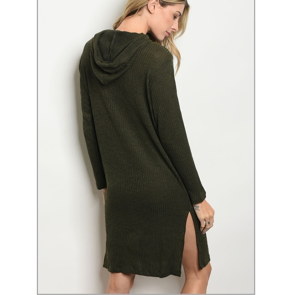 ⚠️PRICE DROP🌴HOODIE MIDI 🌴 - Picture 2 of 4